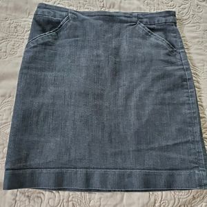 GAP black jean skirt